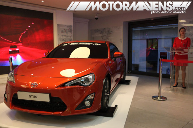 Toyota GT86 Scion FRS FR-S Le Rendez-Vous Toyota rendezvous Paris France Champs-Elysées Champs Elysees showroom flagship store