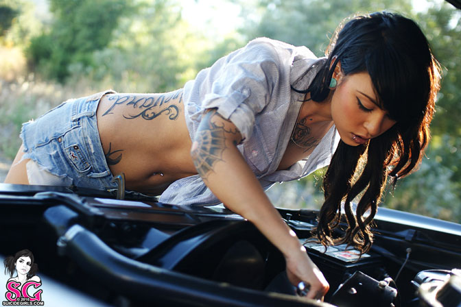 Carinna Suicide Girls Check oil Mobil 1