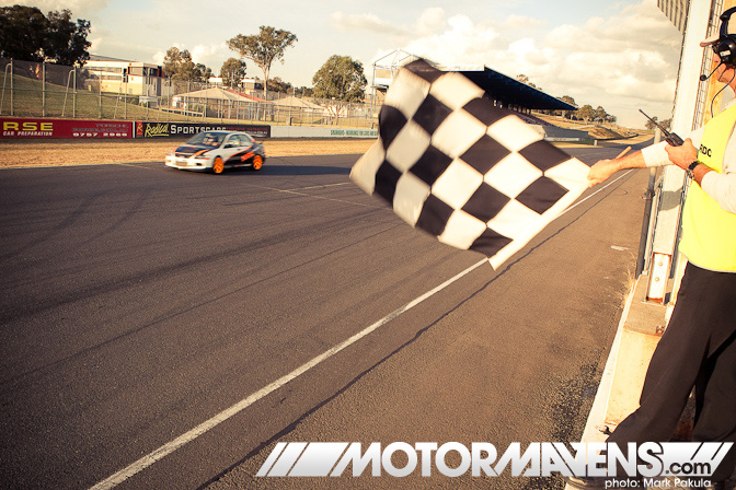 Evo chequered flag